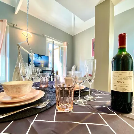 Apartman Lovely & Sunny Loft Heart Of With A/c! *