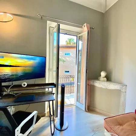 Lovely & Sunny Loft Heart Of With A/c! Apartman *