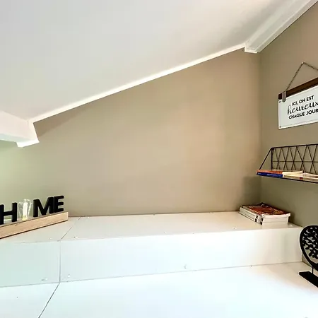 Lovely & Sunny Loft Heart Of With A/c! * Niza