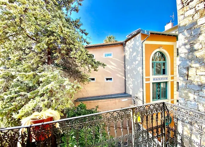 Lovely & Sunny Loft Heart Of With A/c! Lejlighed