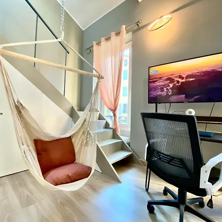 Apartment Lovely & Sunny Loft Heart Of With A/c!
