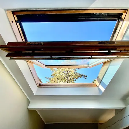 Lovely & Sunny Loft Heart Of With A/c! Lejlighed